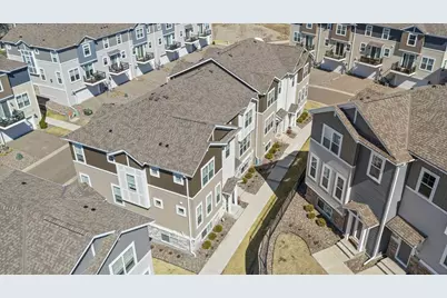 2230 Gateway Curve, North Saint Paul, MN 55109 - Photo 3