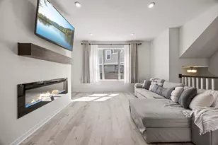 2230 Gateway Curv, North Saint Paul, MN 55109 - Photo 11