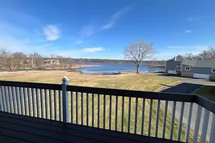 527 Mariner Dr, Bayport, MN 55003 - Photo 1