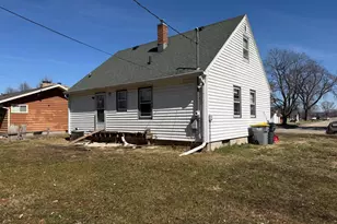 307 N Walnut St, La Crescent, MN 55947 - Photo 21