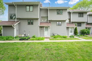 28 Elton Ridge Ct NW, Rochester, MN 55901 - Photo 1