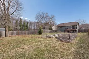 6616 Harlan Dr, Eden Prairie, MN 55346 - Photo 23