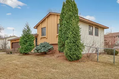 7720 Irish Avenue S, Cottage Grove, MN 55016 - Photo 3