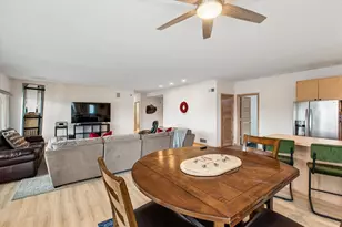 7307 Bush Lake Dr, Bloomington, MN 55438 - Photo 37