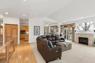 7307 Bush Lake Dr, Bloomington, MN 55438 - Photo 17