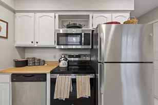 9091 W Staring Ln, Eden Prairie, MN 55347 - Photo 7