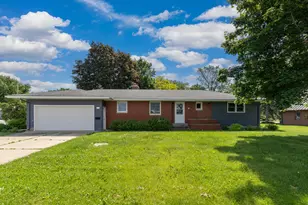 301 S Market St, Belle Plaine, MN 56011 - Photo 1