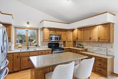 9025 Windsor Terrace N, Brooklyn Park, MN 55443 - Photo 7