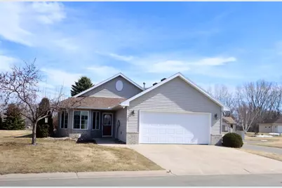 601 Cottonwood Avenue N, Litchfield, MN 55355 - Photo 1