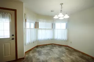 601 Cottonwood Ave N, Litchfield, MN 55355 - Photo 7