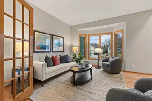 4290 Cottonwood Ln N, Plymouth, MN 55441 - Photo 9