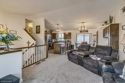 37621 Hawthorne Avenue, North Branch, MN 55056 - Photo 9