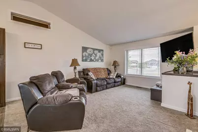 37621 Hawthorne Avenue, North Branch, MN 55056 - Photo 7