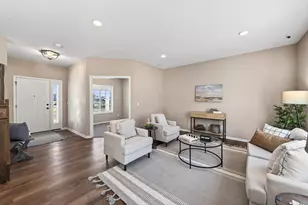 1962 William Ln, Lino Lakes, MN 55038 - Photo 9