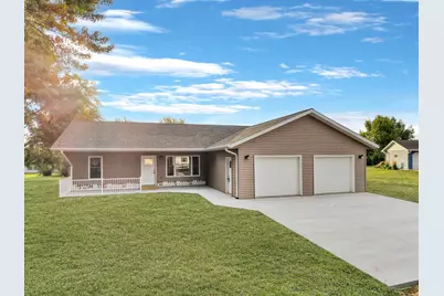 122 2nd Street E, Tracy, MN 56175 - Photo 1