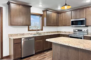 122 2nd St E, Tracy, MN 56175 - Photo 9