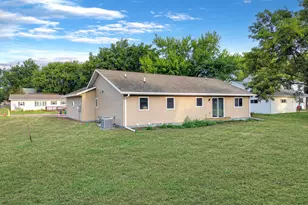 122 2nd St E, Tracy, MN 56175 - Photo 37