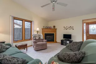 538 4th St NW, Montgomery, MN 56069 - Photo 5