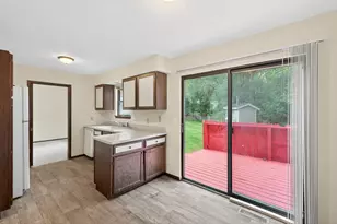 6618 Camden Dr, Brooklyn Center, MN 55430 - Photo 11