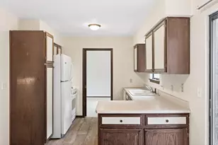 6618 Camden Dr, Brooklyn Center, MN 55430 - Photo 13