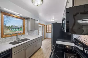 1345 Willow Ave, New Richmond, WI 54017 - Photo 5