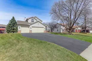 3217 Meadowbrook Pl, Woodbury, MN 55125 - Photo 3