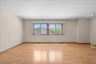 1604 Helmo Ave N, Oakdale, MN 55128 - Photo 9