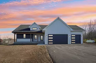 18866 Silo Ct, Shafer, MN 55074 - Photo 1