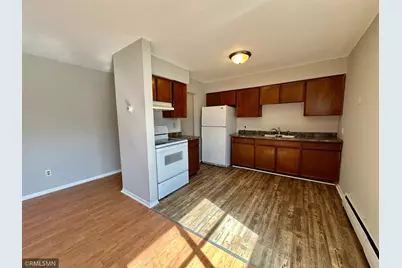 1566 Woodbridge Street, Saint Paul, MN 55117 - Photo 1