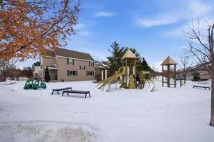 9796 Cupola Ln, Eden Prairie, MN 55347 - Photo 35