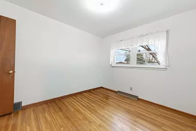 2123 Fox Place, Mendota Heights, MN 55120 - Photo 23