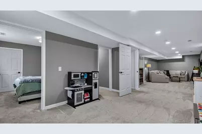 305 Arbor Hills Circle, Eau Claire, WI 54703 - Photo 15