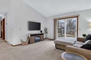 305 Arbor Hills Circle, Eau Claire, WI 54703 - Photo 7