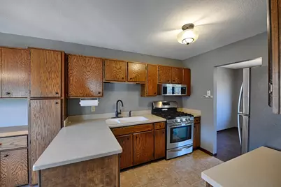 12102 Red Oak Court S, Burnsville, MN 55337 - Photo 5