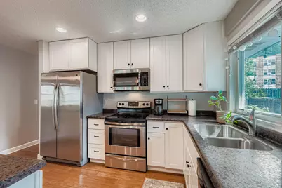 3142 Grimes Avenue N, Robbinsdale, MN 55422 - Photo 3