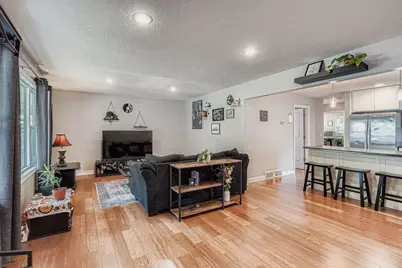 3142 Grimes Avenue N, Robbinsdale, MN 55422 - Photo 3