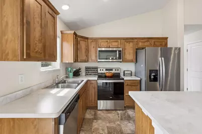 1192 Farmers Lane, Belle Plaine, MN 56011 - Photo 9