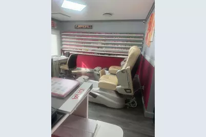 808 W Oakland Avenue, Austin, MN 55912 - Photo 7