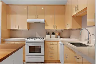 290 Market St, Minneapolis, MN 55405 - Photo 5