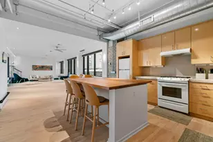 290 Market St, Minneapolis, MN 55405 - Photo 3