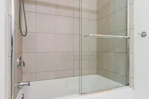 290 Market St, Minneapolis, MN 55405 - Photo 25