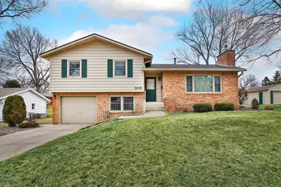 305 12th Street SE, Waseca, MN 56093 - Photo 1