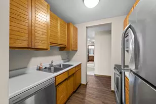 1181 Edgcumbe Rd, Saint Paul, MN 55105 - Photo 5