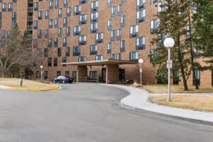 1181 Edgcumbe Rd, Saint Paul, MN 55105 - Photo 3