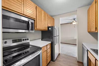 1181 Edgcumbe Road #1712, Saint Paul, MN 55105 - Photo 7