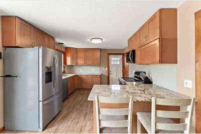 7077 Delaney Avenue, Inver Grove Heights, MN 55076 - Photo 3