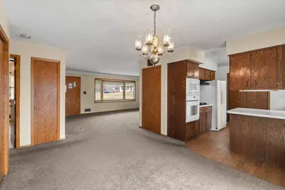 2460 E Meadow Drive, North Saint Paul, MN 55109 - Photo 7