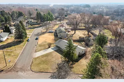 2460 E Meadow Drive, North Saint Paul, MN 55109 - Photo 65