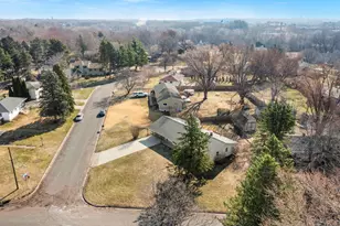 2460 E Meadow Dr, North Saint Paul, MN 55109 - Photo 65