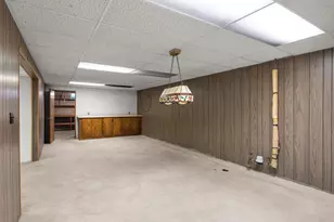 2460 E Meadow Dr, North Saint Paul, MN 55109 - Photo 37